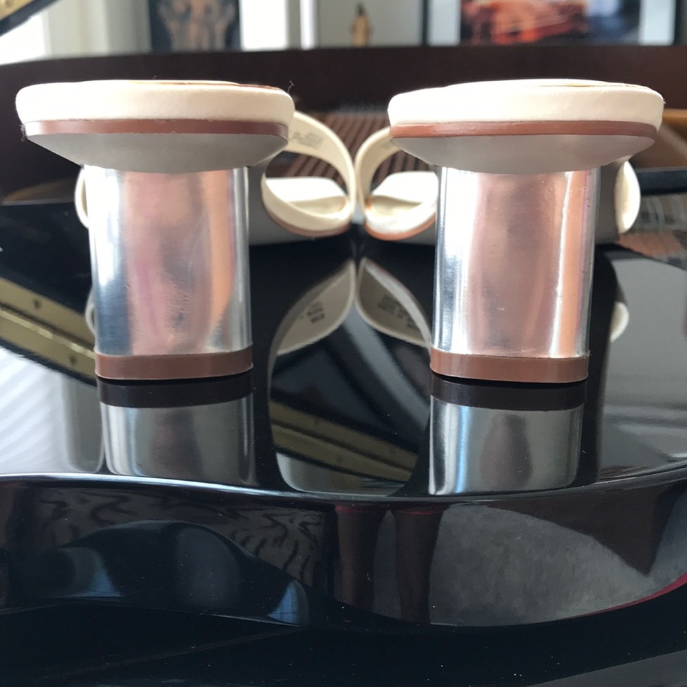 Ann Klein Champagne Satin slides - Picture 3 of 10